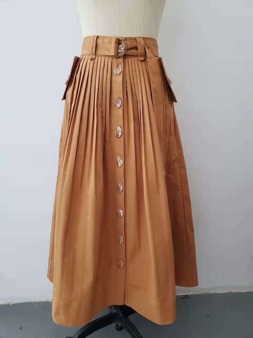 women's pleated skirt